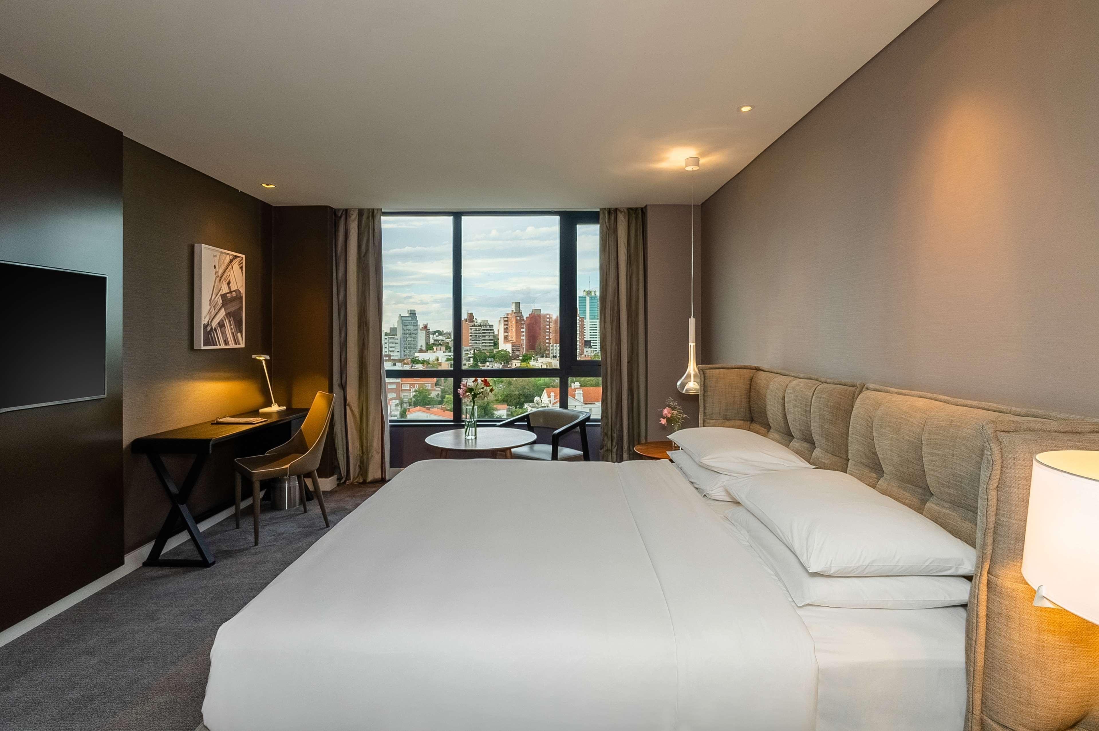 Готель Hyatt Centric Монтевідео Екстер'єр фото A room at the hotel