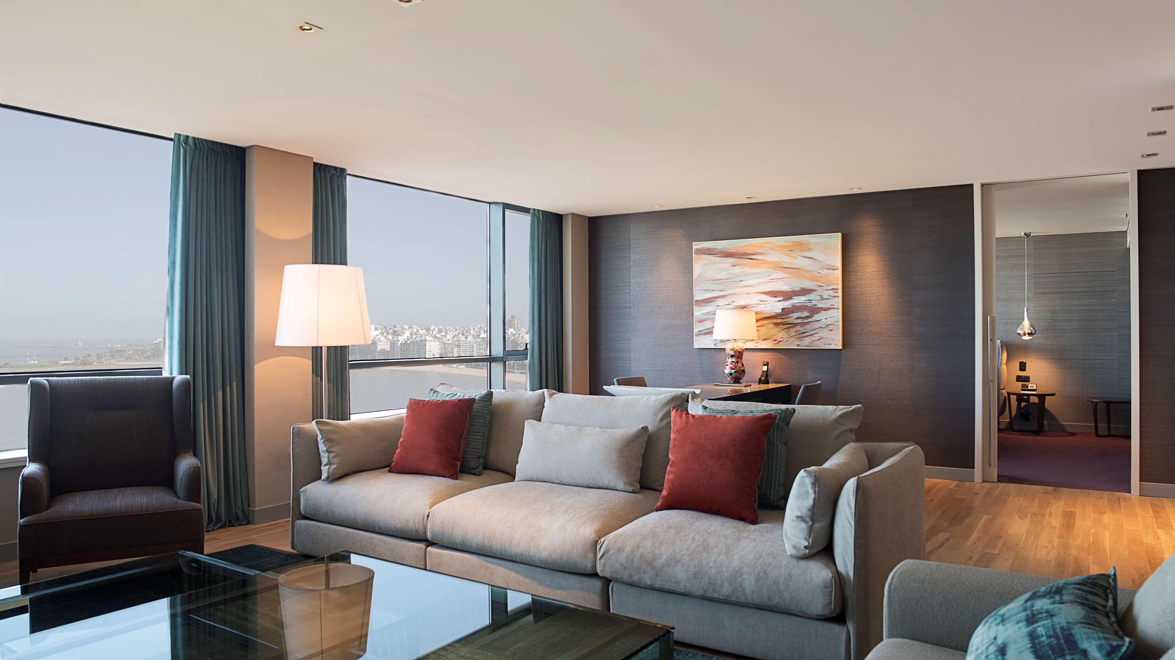 Готель Hyatt Centric Монтевідео Екстер'єр фото A living room at the Mandarin Oriental, Munich