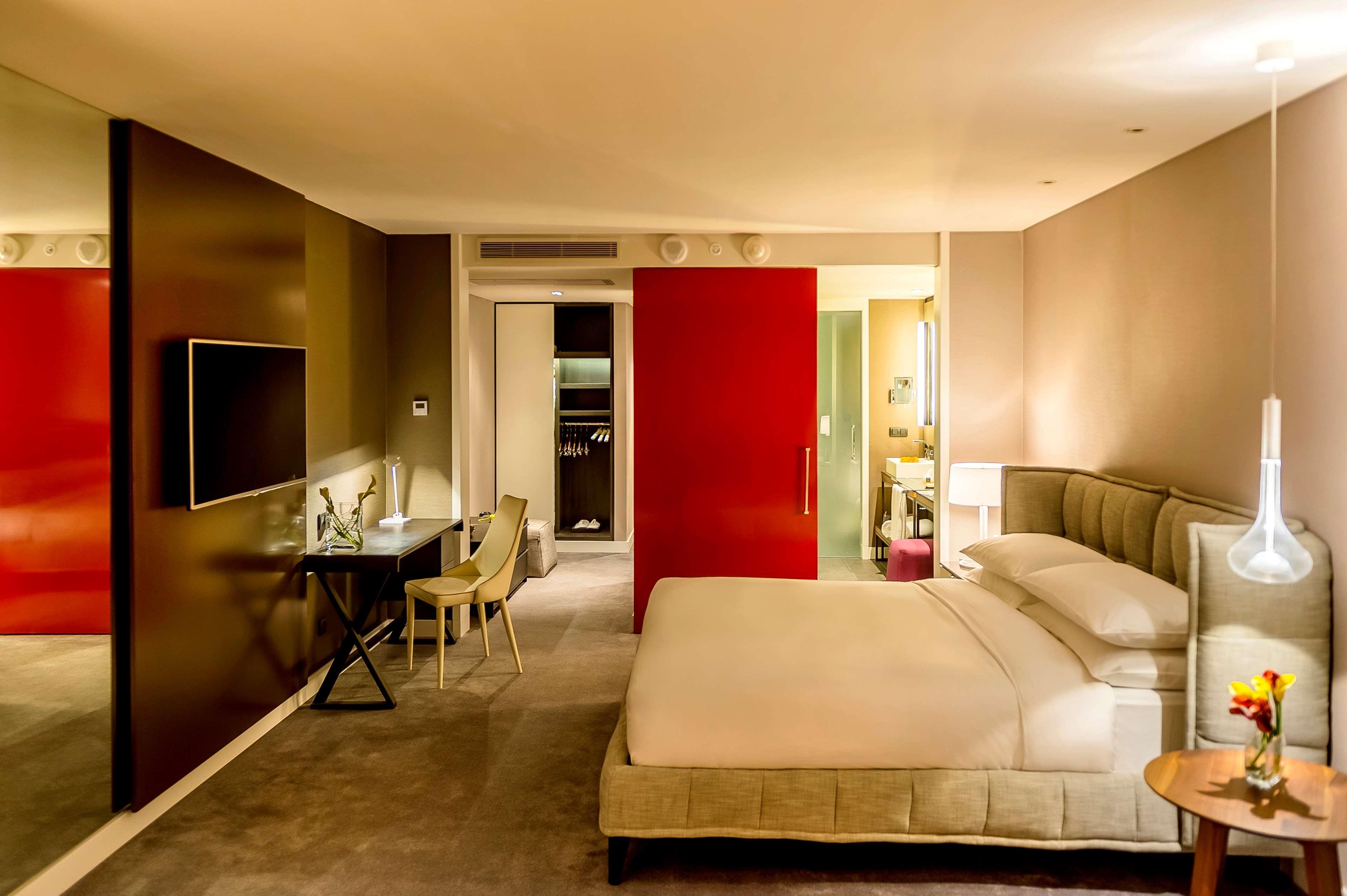 Готель Hyatt Centric Монтевідео Екстер'єр фото A room at the Mandarin Oriental, London